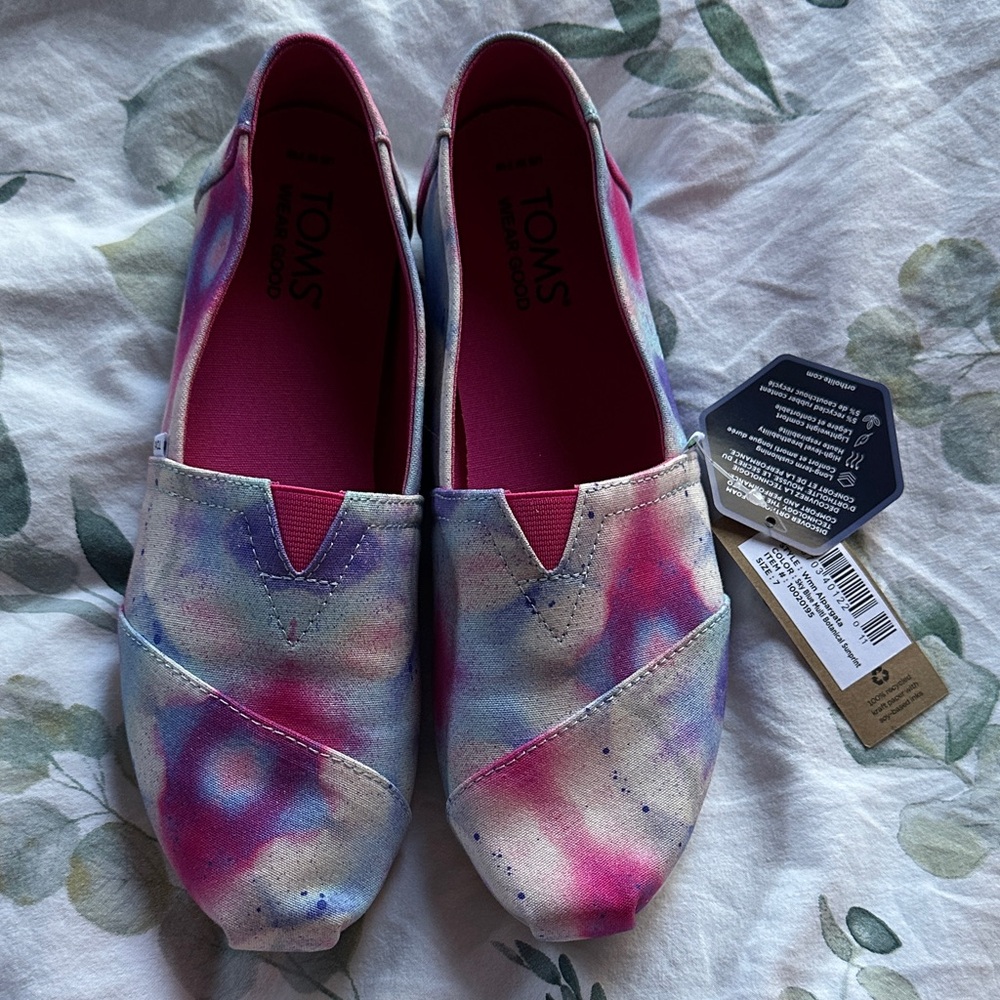 TOMS Women's Colorful Canvas Flats NWT